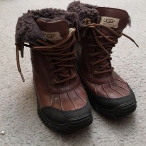 Ugg snow boots